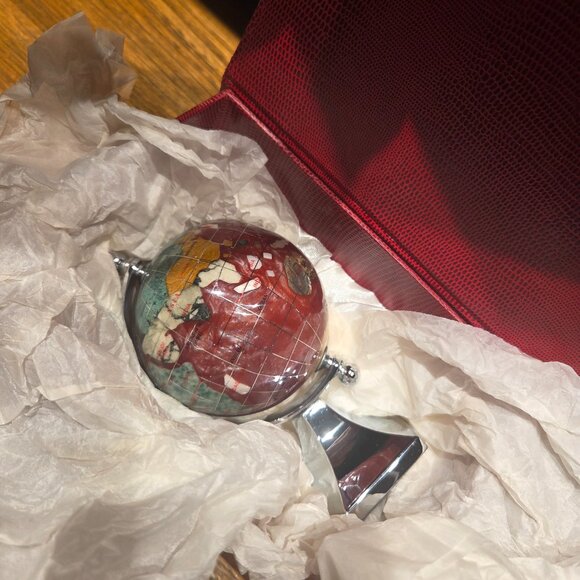 GEMSTONE GLOBE - BRAND NEW IN GIFT BOX - Picture 9 of 10